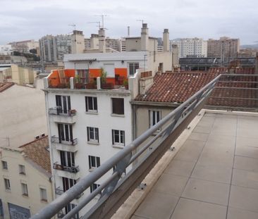 Location Studio Terrasse Marseille 3ème - Photo 3
