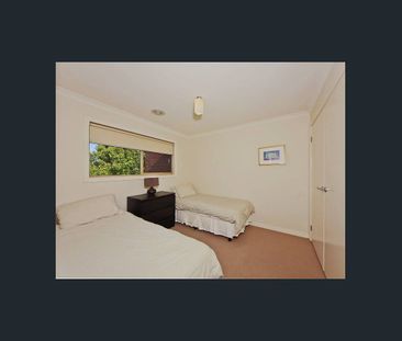 Fully Furnished 2 Storey 2 Bedroom Townhouse. - Photo 3