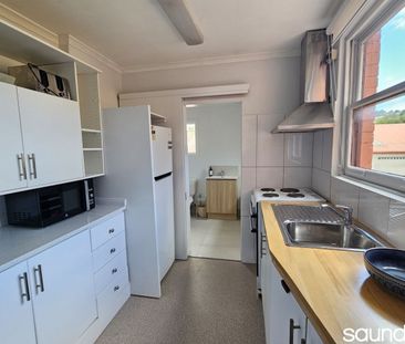 Fully furnished unit walking distance to lgh - Photo 4