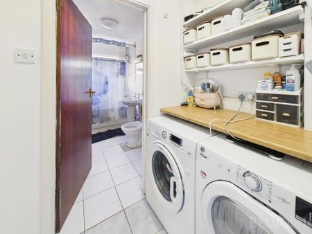 2 bedroom terraced house to rent - Photo 3