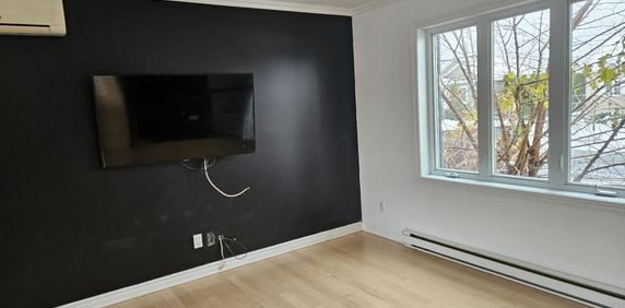 MAISON À LOUER - DISPONIBLE MAINTENANT - Photo 2