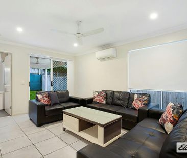 Cozy Home Perfect for a Small Family! - Photo 4