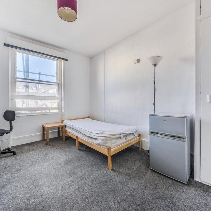 House share to rent - Photo 1