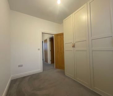 28, Castlegowan Crescent, Belfast, BT5 7WQ - Photo 6