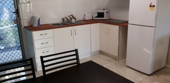 Ground floor one bedroom studio for rent, Cranbrook, Townsville - Photo 2
