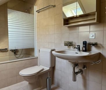 Originelle 2,5-Zimmer- Wohnung - 101 m2 - Foto 2