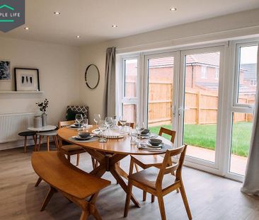 4 bedroom semi-detached house to rent - Photo 3