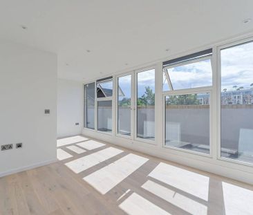 4 bedroom detached house to rent - Photo 3