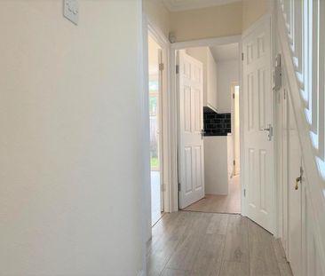 3 bedroom semi-detached house to rent - Photo 5