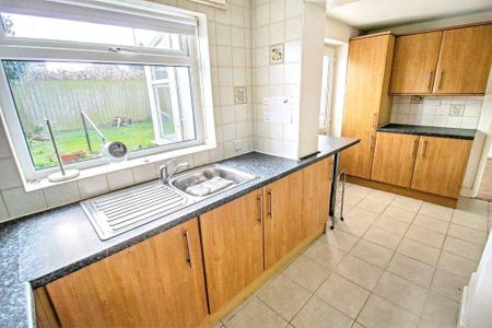 3 bed semi-detached house to rent in NE3 - Photo 5