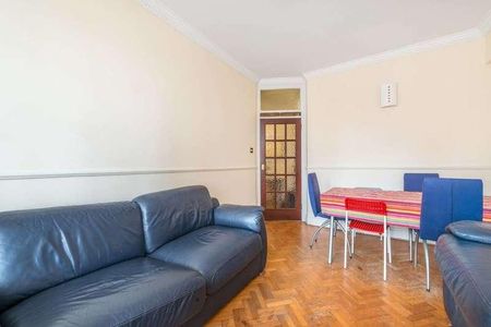 Queensway, Queensway, W2 - Photo 2