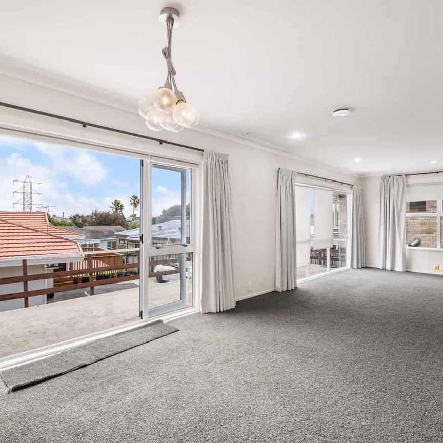 Warm, Practical Living in a Highly Convenient Location - Photo 1