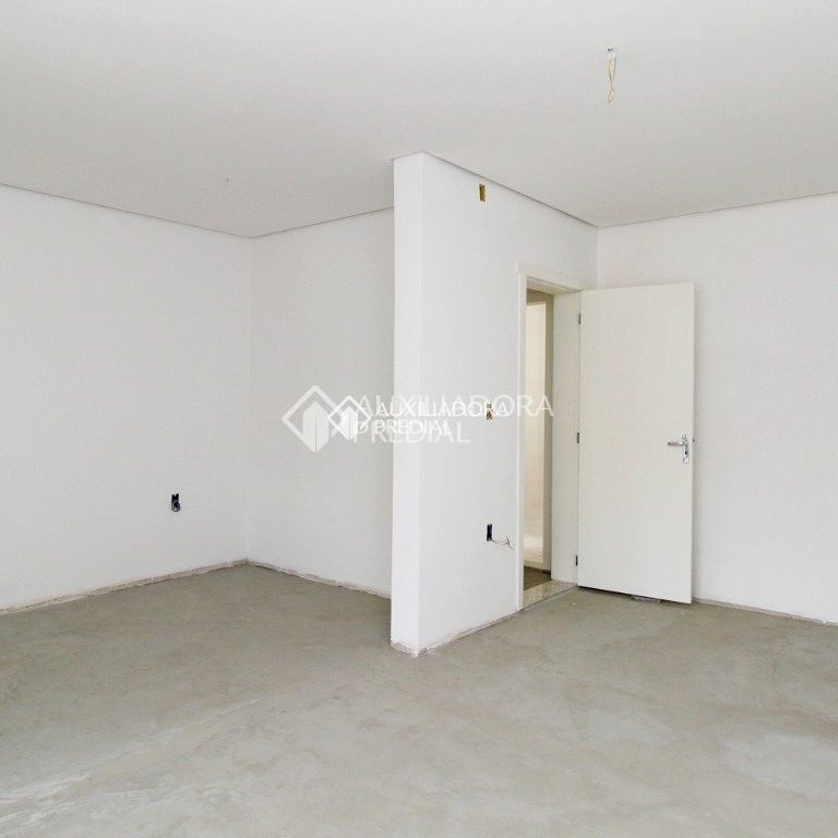 Sobrado com 5 quartos e 500m² para alugar em Jardim Floresta, Porto Alegre. - Photo 1