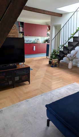 Charming 3.5-room attic apartment in a historic building - Photo 2