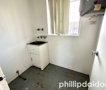 MODERN, UPDATED 2 BEDROOM UNIT... - Photo 1