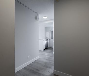 Sunny 1 Bedroom Unit - Downtown Montreal - 2000 Saint-Marc Street, ... - Photo 1