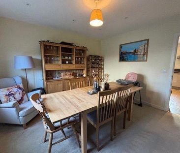 4 bedroom detached house to rent - Photo 4