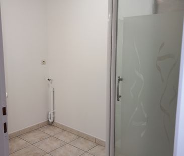 Location Appartement 1 pièce 38m² MARMANDE 47200 - Photo 2