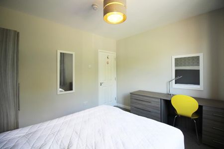 1 bedroom in a house share to rent - Photo 4
