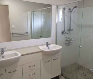 6 Altomo Place Caboolture - Photo 2