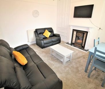 3 bedroom terraced house to rent - Photo 6