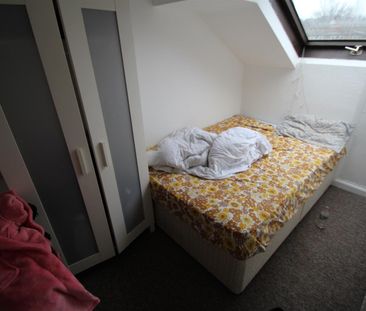 Brudenell Road, Hyde Park, LS6 1HA, Leeds - Photo 3