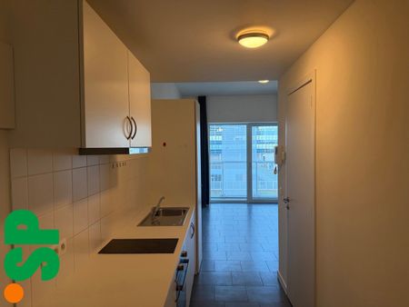 Gemeubelde studio met terras op vlot bereikbare locatie - Photo 4