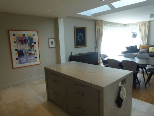 Apartment to rent in Galway, Salthill - Photo 1