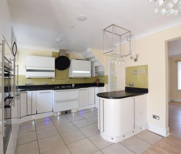 3 bed semi-detached house to rent in Chessington Crescent, Trentham... - Photo 1