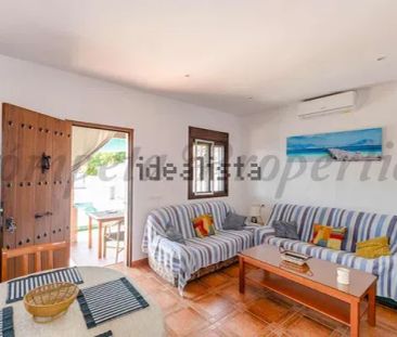 Alquiler de casa o chalet independiente en Competa - Photo 3