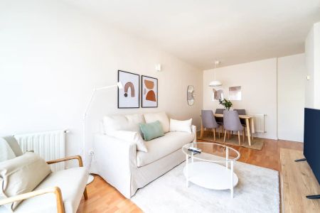 Piso de alquiler en Calle del Pintor Ignacio de Zuloaga, 16, Sanchinarro - Photo 3