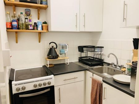 1 bedroom flat to rent - Photo 3