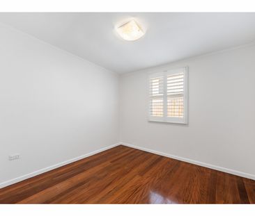 Charmingly Renovated High-side Corinda Home - Photo 4