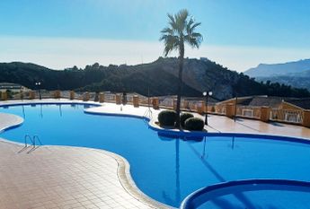 Apartment with 2 bedrooms with swimming pool LONG TERM