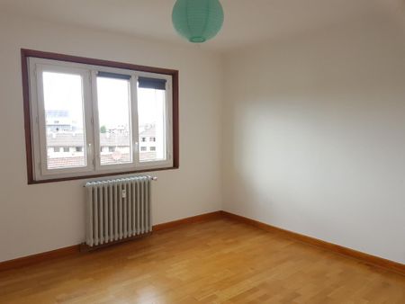 Location Appartement 3 pièces 81m² ANNECY 74000 - Photo 3
