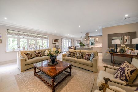 3 bedroom apartment to rent - Photo 2