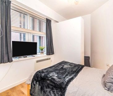 1 bedroom flat to rent - Photo 2