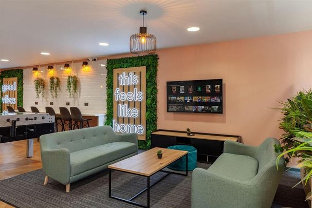 Studio to rent - Photo 1