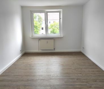 Renovierte Wohnung mit Balkon und Einbauküche - Foto 1