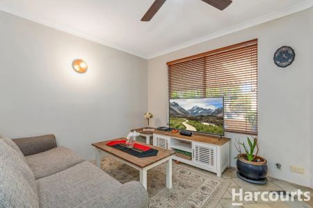 “Spacious 3-Bedroom Home with Multiple Living Zones in Clarkson” - Photo 5