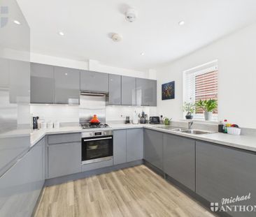 3 bedroom semi-detached house to rent - Photo 2