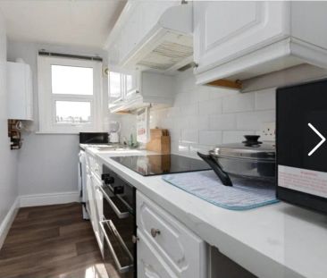 3 bed apartment to rent in Belle Vue Parade, Scarborough, YO11 - Photo 6