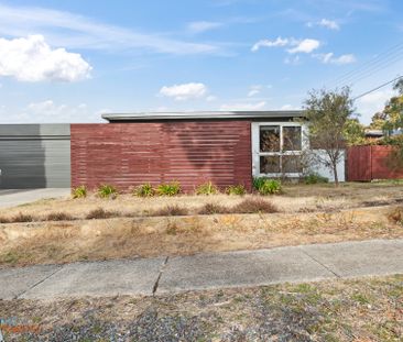 140 Kalgoorlie Crescent, Fisher ACT 2611 - House For Rent | Domain - Photo 4