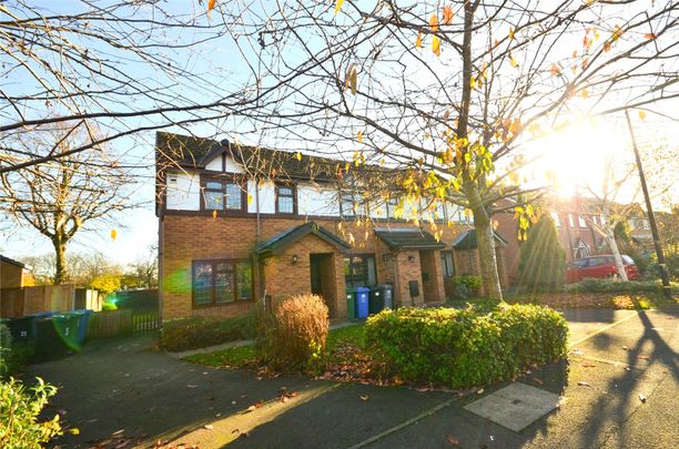 St James Drive, Sale, Manchester, M33 7QX - Photo 1