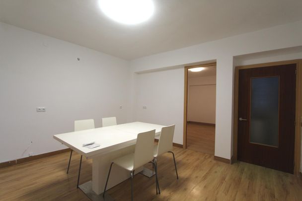 Bright and Comfortable Flat for Rent – Ideal for Families - Photo 1