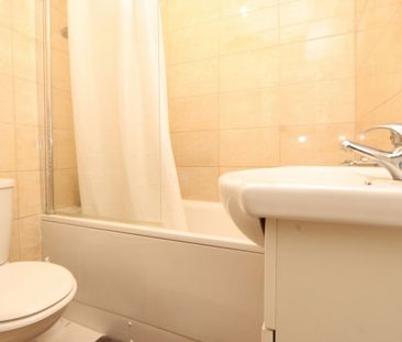 Room in a Shared Flat, Barrett House, NW6 - Photo 5