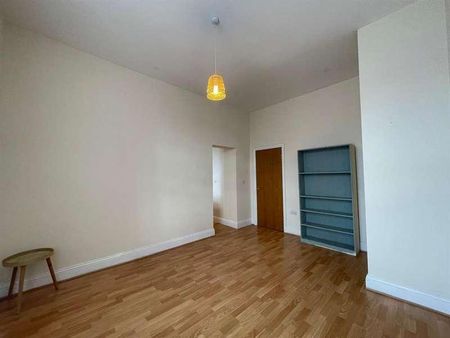 St Nicholas Street, Scarborough, YO11 - Photo 3