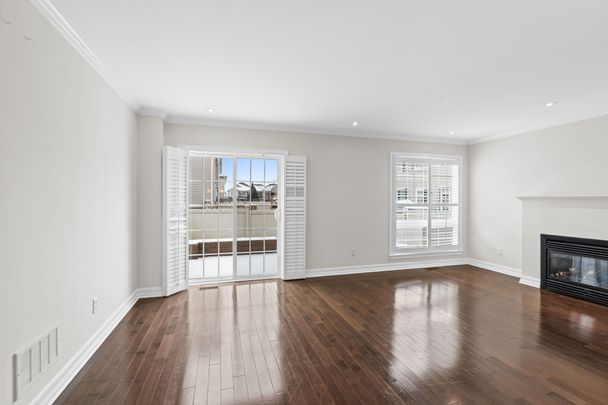 For Lease - 552 Ashbourne Crescent, Barrhaven, Ontario - Photo 1