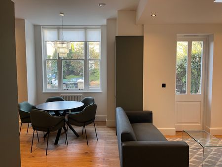 1 Bed Flat, Rosemont Road, W3 - Photo 3
