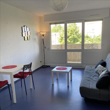 1 pièce - Meublé - 29,7 m² - 3ème étage - Colocation non autorisée - Photo 2